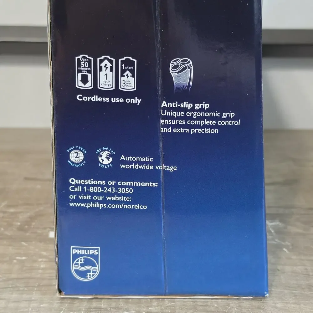 Philips Norelco AT880 Electric Shaver Razor Dual Blade System Wet or Dry Trimmer